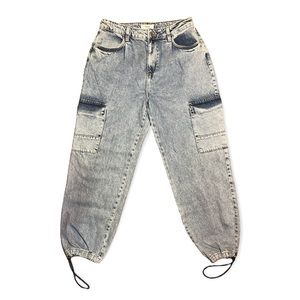 Forever 21 Denim Jogger style Jean pants